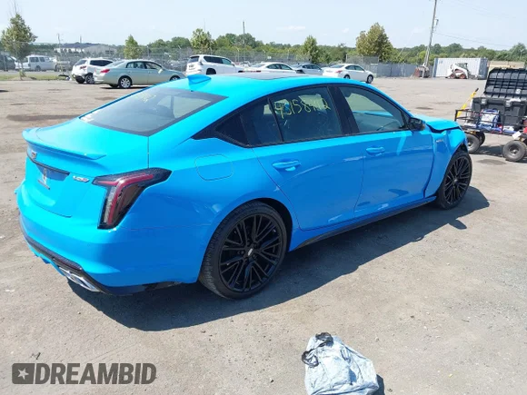 ✅ 2022 Cadillac CT5-V • VIN: 1G6DR5RW2N0119660 • Лот: 43158442. Опубліковано раніше на IAAI з пробігом 46 566 миль. Безкоштовний доступ до архіву аукціонних продажів зі США та докладний звіт про історію автомобіля на DreamBid. Зображення 4.