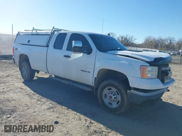 ✅ 2013 GMC Sierra 2500HD Work Truck • VIN: 1GT22ZCGXDZ239587 • Лот: 41752877. Опубліковано раніше на IAAI з пробігом 185 990 миль. Безкоштовний доступ до архіву аукціонних продажів зі США та докладний звіт про історію автомобіля на DreamBid. Зображення 1.