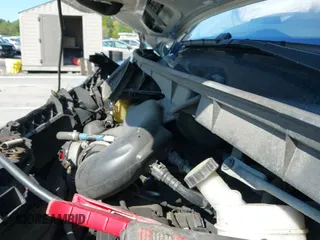 ✅ 2016 Ford Transit Cargo • VIN: 1FTYR1ZM0GKB36034 • Lot: 43156828. Wystawiony na IAAI z przebiegiem 216 086 mil. Bezpłatny archiwum sprzedaży aukcyjnych z USA i szczegółowy raport historii pojazdu na DreamBid. Zdjęcie 19.