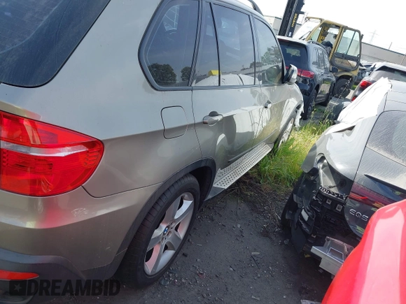 ✅ 2008 BMW X5 3.0si • VIN: 5UXFE43568L025486 • Lot: 43991825. Wystawiony na IAAI z przebiegiem Nie podano. Bezpłatny archiwum sprzedaży aukcyjnych z USA i szczegółowy raport historii pojazdu na DreamBid. Zdjęcie 4.