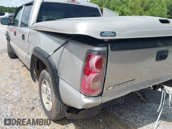 ✅ 2005 Chevrolet Silverado 1500 LS • VIN: 2GCEC13TX51255517 • Лот: 45218642. Опубликован ранее на IAAI с пробегом 303 496 миль. Бесплатный доступ к архиву аукционных продаж из США и подробный отчёт об истории автомобиля на DreamBid. Изображение 6.