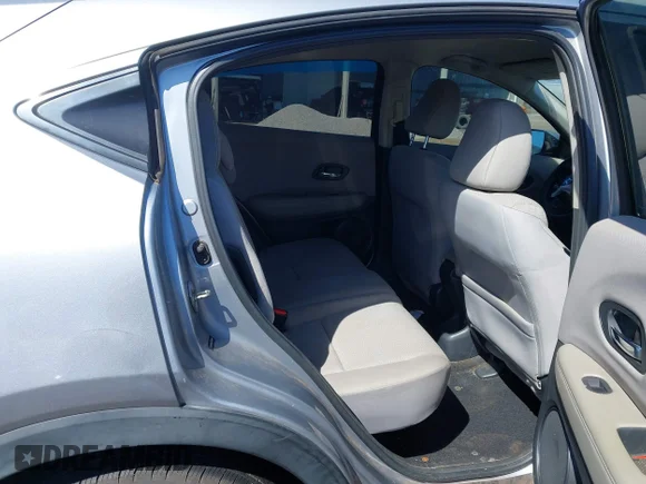 ✅ 2018 Honda HR-V LX • VIN: 3CZRU5H30JG700941 • Lot: 44384326. Wystawiony na IAAI z przebiegiem Nie podano. Bezpłatny archiwum sprzedaży aukcyjnych z USA i szczegółowy raport historii pojazdu na DreamBid. Zdjęcie 8.