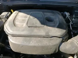 ✅ 2019 Jeep Grand Cherokee Laredo E • VIN: 1C4RJFAG1KC835237 • Lot: 92459155. Listed on Copart with 91,170 mi. Free auction sales archive from the USA and detailed vehicle history report at DreamBid. Image 16.