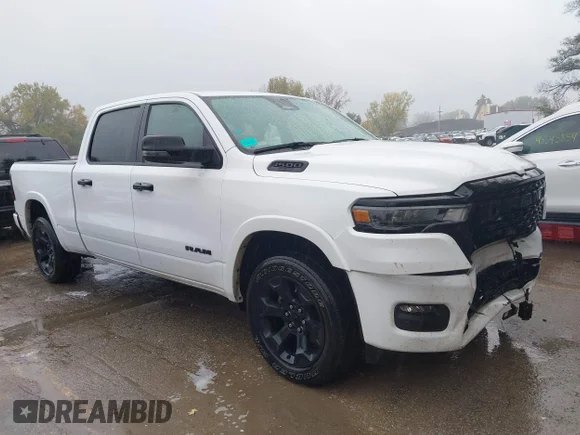 ✅ 2025 Ram 1500 Big Horn • VIN: 1C6SRFMP4SN640816 • Lot: 43556968. Wystawiony na IAAI z przebiegiem 43 115 mil. Bezpłatny archiwum sprzedaży aukcyjnych z USA i szczegółowy raport historii pojazdu na DreamBid. Zdjęcie 1.