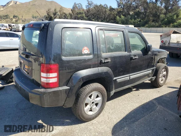 ✅ 2012 Jeep Liberty Sport Latitude • VIN: 1C4PJMAK7CW131690 • Лот: 68876044. Опубліковано раніше на Copart з пробігом 185 464 миль. Безкоштовний доступ до архіву аукціонних продажів зі США та докладний звіт про історію автомобіля на DreamBid. Зображення 3.