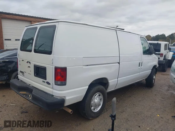 ✅ 2013 Ford Econoline Cargo Commercial • VIN: 1FTNE2EW1DDA91925 • Лот: 43555223. Опубліковано раніше на IAAI з пробігом 161 640 миль. Безкоштовний доступ до архіву аукціонних продажів зі США та докладний звіт про історію автомобіля на DreamBid. Зображення 4.