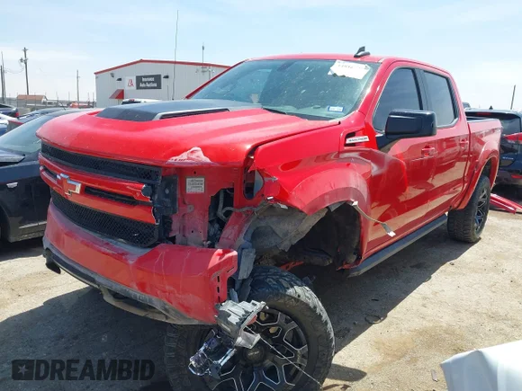 ✅ 2020 Chevrolet Silverado 1500 RST • VIN: 1GCUYEED8LZ100155 • Lot: 44818719. Wystawiony na IAAI z przebiegiem 88 257 mil. Bezpłatny archiwum sprzedaży aukcyjnych z USA i szczegółowy raport historii pojazdu na DreamBid. Zdjęcie 2.