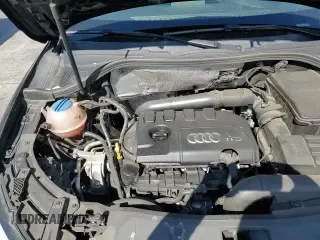 ✅ 2018 Audi Q3 Premium Plus • VIN: WA1JCCFS9JR008921 • Лот: 85890115. Опубликован ранее на Copart с пробегом 99 525 миль. Бесплатный доступ к архиву аукционных продаж из США и подробный отчёт об истории автомобиля на DreamBid. Изображение 13.