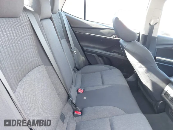 ✅ 2025 Toyota Camry LE • VIN: 4T1DAACK6SU053214 • Lot: 44193610. Wystawiony na IAAI z przebiegiem 38 786 mil. Bezpłatny archiwum sprzedaży aukcyjnych z USA i szczegółowy raport historii pojazdu na DreamBid. Zdjęcie 8.