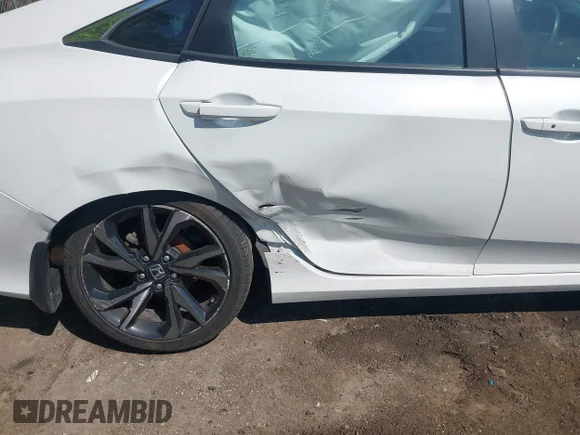 ✅ 2019 Honda Civic Sport • VIN: 2HGFC2F85KH599035 • Лот: 45106607. Опубликован ранее на IAAI с пробегом 85 134 миль. Бесплатный доступ к архиву аукционных продаж из США и подробный отчёт об истории автомобиля на DreamBid. Изображение 6.