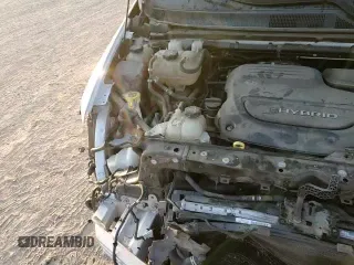 ✅ 2018 Chrysler Pacifica Hybrid Limited • VIN: 2C4RC1N76JR105143 • Лот: 85182445. Опубликован ранее на Copart с пробегом 146 405 миль. Бесплатный доступ к архиву аукционных продаж из США и подробный отчёт об истории автомобиля на DreamBid. Изображение 14.