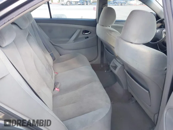 ✅ 2009 Toyota Camry LE • VIN: JTNBK46K393043127 • Lot: 44084541. Wystawiony na IAAI z przebiegiem 196 479 mil. Bezpłatny archiwum sprzedaży aukcyjnych z USA i szczegółowy raport historii pojazdu na DreamBid. Zdjęcie 8.