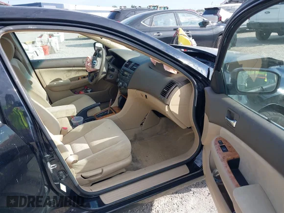 ✅ 2004 Honda Accord EX • VIN: 1HGCM56644A012325 • Лот: 45089040. Опубликован ранее на IAAI с пробегом Не указан. Бесплатный доступ к архиву аукционных продаж из США и подробный отчёт об истории автомобиля на DreamBid. Изображение 5.