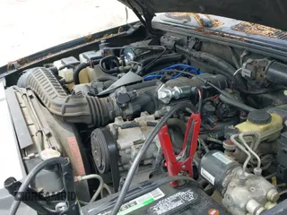 1996 Ford Explorer Eddie Bauer z VIN 1FMCU22X1TUB42311, wystawiony jako IAAI lot #42252430 z przebiegiem 161 434 mil mil oraz . Historia ofert i sprzedaży dostępna na DreamBid. Obrazek 12.