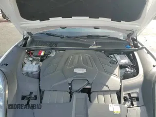 ✅ 2022 Porsche Cayenne • VIN: WP1BA2AY6NDA48543 • Lot: 93976205. Listed on Copart with 41,355 mi. Free auction sales archive from the USA and detailed vehicle history report at DreamBid. Image 15.