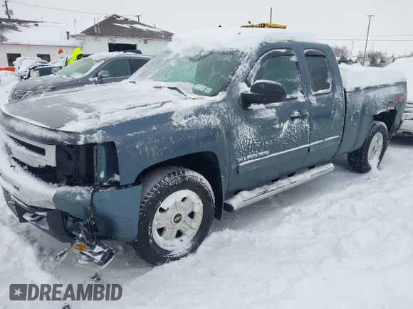 ✅ 2011 Chevrolet Silverado 1500 LT • VIN: 1GCRKSE35BZ302754 • Lot: 44261422. Wystawiony na IAAI z przebiegiem 123 772 mil. Bezpłatny archiwum sprzedaży aukcyjnych z USA i szczegółowy raport historii pojazdu na DreamBid. Zdjęcie 2.