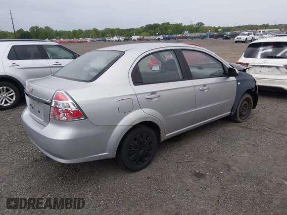 ✅ 2007 Chevrolet Aveo LS • VIN: KL1TD56607B150206 • Lot: 45046435. Wystawiony na IAAI z przebiegiem 93 343 mil. Bezpłatny archiwum sprzedaży aukcyjnych z USA i szczegółowy raport historii pojazdu na DreamBid. Zdjęcie 4.