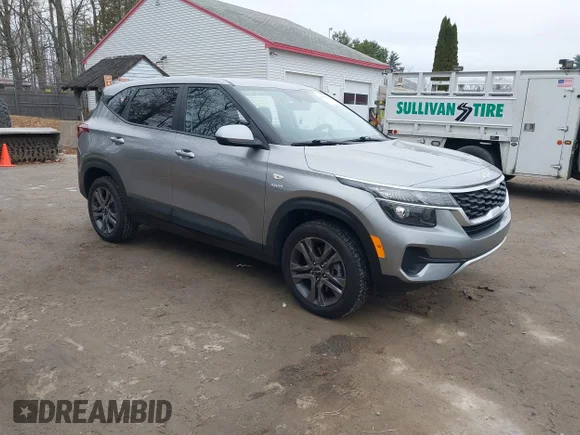 ✅ 2023 Kia Seltos LX • VIN: KNDEPCAA7P7412329 • Лот: 40916859. Опубликован ранее на IAAI с пробегом 27 852 миль. Бесплатный доступ к архиву аукционных продаж из США и подробный отчёт об истории автомобиля на DreamBid. Изображение 1.