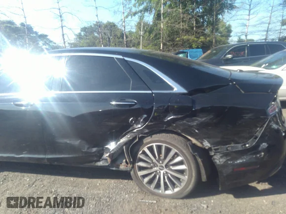 ✅ 2017 Lincoln MKZ Hybrid Select • VIN: 3LN6L5LU7HR651307 • Lot: 39626894. Wystawiony na IAAI z przebiegiem 89 588 mil. Bezpłatny archiwum sprzedaży aukcyjnych z USA i szczegółowy raport historii pojazdu na DreamBid. Zdjęcie 6.