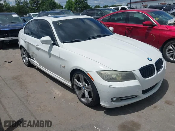 ✅ 2011 BMW 3 Series 335i • VIN: WBAPM5C52BE576425 • Лот: 45452018. Опубліковано раніше на IAAI з пробігом 120 471 миль. Безкоштовний доступ до архіву аукціонних продажів зі США та докладний звіт про історію автомобіля на DreamBid. Зображення 1.