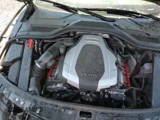 ✅ 2018 Audi A8 • VIN: WAU44AFD4JN000803 • Лот: 62789975. Опубликован ранее на Copart с пробегом 79 729 миль. Бесплатный доступ к архиву аукционных продаж из США и подробный отчёт об истории автомобиля на DreamBid. Изображение 13.