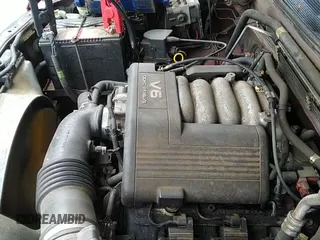 ✅ 1998 Isuzu Rodeo S • VIN: 4S2CK58WXW4325645 • Lot: 42013228. Listed on IAAI with 300,698 mi. Free auction sales archive from the USA and detailed vehicle history report at DreamBid. Image 19.