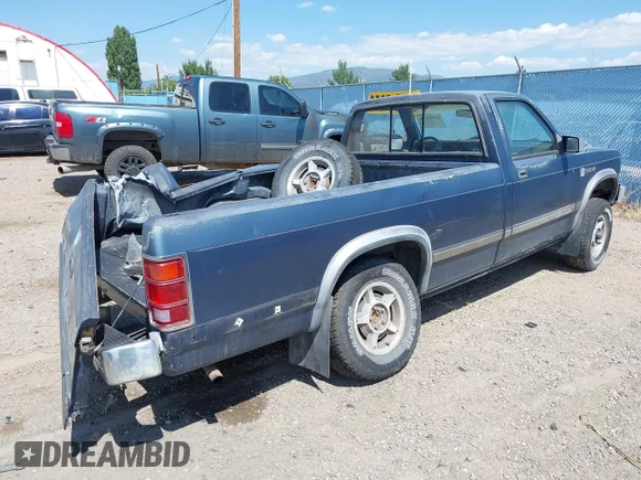 ✅ 1988 Dodge Dakota • VIN: 1B7GR14X8JS637242 • Лот: 42735220. Опубликован ранее на IAAI с пробегом 114 135 миль. Бесплатный доступ к архиву аукционных продаж из США и подробный отчёт об истории автомобиля на DreamBid. Изображение 4.