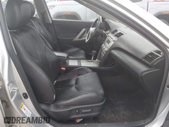 ✅ 2007 Toyota Camry XLE • VIN: 4T1BK46K27U052957 • Lot: 44560698. Wystawiony na IAAI z przebiegiem 169 495 mil. Bezpłatny archiwum sprzedaży aukcyjnych z USA i szczegółowy raport historii pojazdu na DreamBid. Zdjęcie 5.