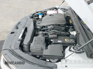 ✅ 2025 Kia K5 GT-Line • VIN: KNAG64J7XS5308280 • Lot: 42986829. Wystawiony na IAAI z przebiegiem 9 849 mil. Bezpłatny archiwum sprzedaży aukcyjnych z USA i szczegółowy raport historii pojazdu na DreamBid. Zdjęcie 19.