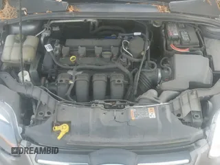 ✅ 2014 Ford Focus SE • VIN: 1FADP3K22EL383934 • Lot: 43651828. Wystawiony na IAAI z przebiegiem 170 842 mil. Bezpłatny archiwum sprzedaży aukcyjnych z USA i szczegółowy raport historii pojazdu na DreamBid. Zdjęcie 14.