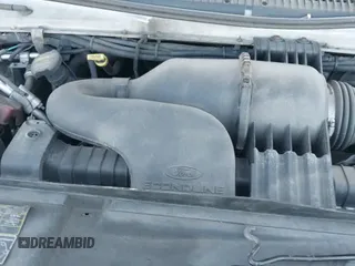 ✅ 2013 Ford E-Series Commercial • VIN: 1FDSS3ES7DDB06020 • Lot: 42091328. Wystawiony na IAAI z przebiegiem 215 680 mil. Bezpłatny archiwum sprzedaży aukcyjnych z USA i szczegółowy raport historii pojazdu na DreamBid. Zdjęcie 18.