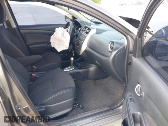 ✅ 2016 Nissan Versa S • VIN: 3N1CN7AP7GL868922 • Lot: 42419185. Wystawiony na IAAI z przebiegiem 163 613 mil. Bezpłatny archiwum sprzedaży aukcyjnych z USA i szczegółowy raport historii pojazdu na DreamBid. Zdjęcie 5.