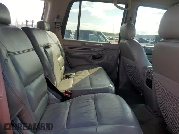 ✅ 1999 Lincoln Navigator • VIN: 5LMPU28L6XLJ05950 • Lot: 44080545. Wystawiony na Copart z przebiegiem 126 844 mil. Bezpłatny archiwum sprzedaży aukcyjnych z USA i szczegółowy raport historii pojazdu na DreamBid. Zdjęcie 11.