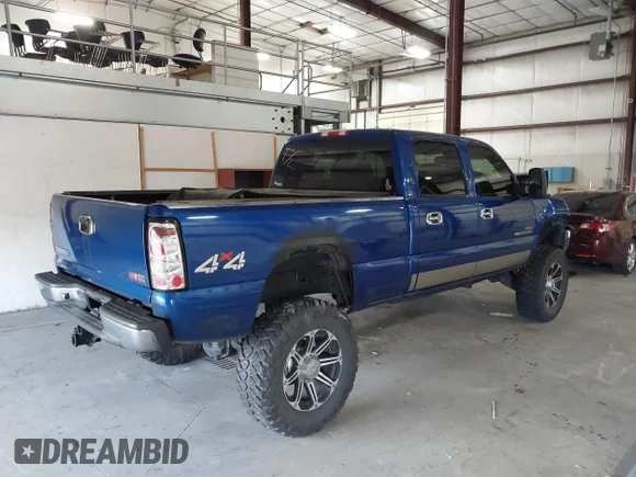 ✅ 2003 GMC Sierra 2500HD SLE • VIN: 1GTHK23163F168143 • Lot: 43142153. Wystawiony na IAAI z przebiegiem 289 335 mil. Bezpłatny archiwum sprzedaży aukcyjnych z USA i szczegółowy raport historii pojazdu na DreamBid. Zdjęcie 4.