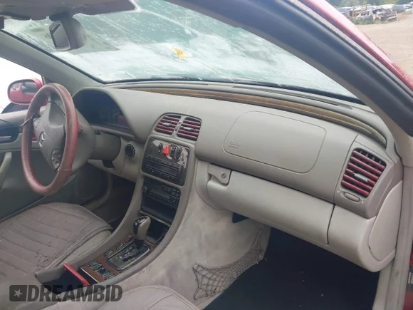 ✅ 2002 Mercedes-Benz CLK 320/430 • VIN: WDBLK70G12T128597 • Lot: 43275696. Wystawiony na IAAI z przebiegiem 116 281 mil. Bezpłatny archiwum sprzedaży aukcyjnych z USA i szczegółowy raport historii pojazdu na DreamBid. Zdjęcie 5.