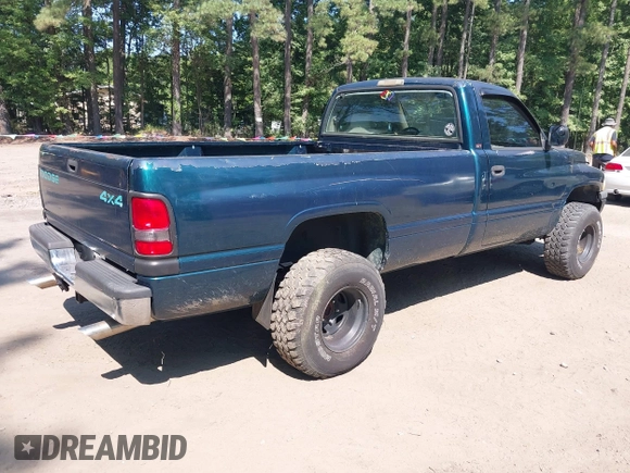 ✅ 1995 Dodge 1500 • VIN: 1B7HF16Y2SS371527 • Lot: 42843355. Wystawiony na IAAI z przebiegiem 140 798 mil. Bezpłatny archiwum sprzedaży aukcyjnych z USA i szczegółowy raport historii pojazdu na DreamBid. Zdjęcie 4.