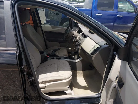 ✅ 2010 Ford Focus SE • VIN: 1FAHP3FN1AW225339 • Лот: 45489670. Опубліковано раніше на IAAI з пробігом 157 639 миль. Безкоштовний доступ до архіву аукціонних продажів зі США та докладний звіт про історію автомобіля на DreamBid. Зображення 5.