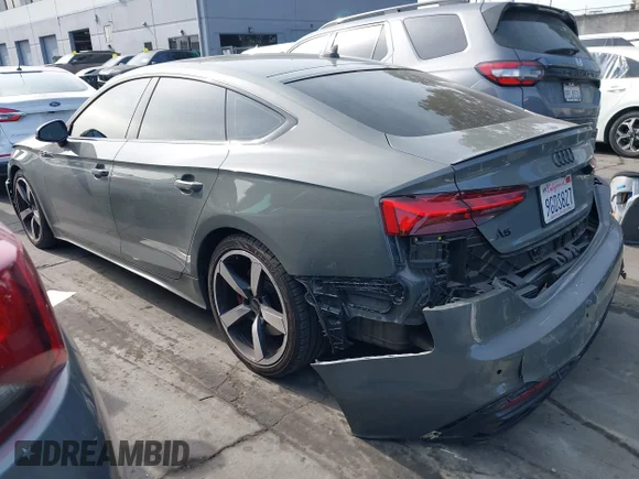 ✅ 2023 Audi A5 Sportback S line Premium Plus • VIN: WAUFACF5XPA033195 • Lot: 44256092. Wystawiony na IAAI z przebiegiem 36 582 mil. Bezpłatny archiwum sprzedaży aukcyjnych z USA i szczegółowy raport historii pojazdu na DreamBid. Zdjęcie 3.