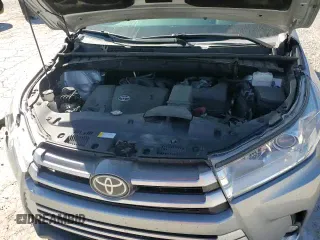 ✅ 2019 Toyota Highlander XLE • VIN: 5TDJZRFH0KS725500 • Lot: 87064495. Listed on Copart with 75,473 mi. Free auction sales archive from the USA and detailed vehicle history report at DreamBid. Image 16.