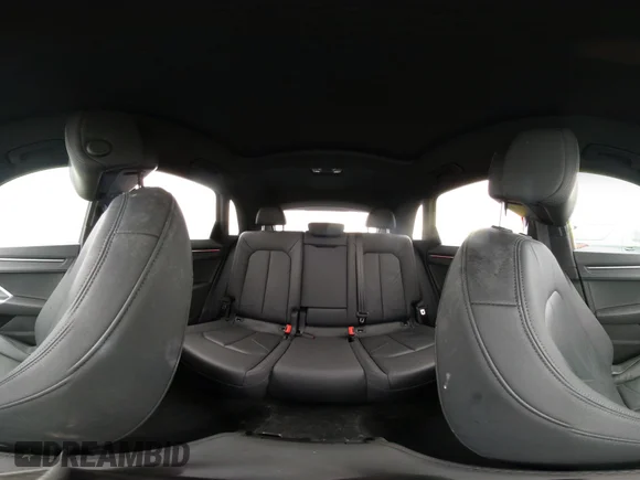 ✅ 2022 Audi Q3 S line Premium Plus • VIN: WA1EECF30N1089509 • Lot: 42311939. Wystawiony na IAAI z przebiegiem 27 420 mil. Bezpłatny archiwum sprzedaży aukcyjnych z USA i szczegółowy raport historii pojazdu na DreamBid. Zdjęcie 21.