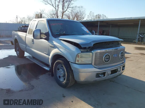 ✅ 2006 Ford F-250 XL • VIN: 1FTSX20P46ED61305 • Lot: 44271830. Wystawiony na IAAI z przebiegiem 190 125 mil. Bezpłatny archiwum sprzedaży aukcyjnych z USA i szczegółowy raport historii pojazdu na DreamBid. Zdjęcie 1.
