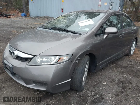 ✅ 2010 Honda Civic LX-S • VIN: 2HGFA1F64AH514859 • Lot: 43784778. Wystawiony na IAAI z przebiegiem Nie podano. Bezpłatny archiwum sprzedaży aukcyjnych z USA i szczegółowy raport historii pojazdu na DreamBid. Zdjęcie 6.