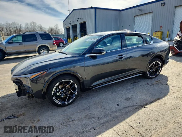 ✅ 2025 Kia K4 GT-Line • VIN: 3KPFW4DE1SE044377 • Lot: 78245845. Wystawiony na Copart z przebiegiem 22 085 mil. Bezpłatny archiwum sprzedaży aukcyjnych z USA i szczegółowy raport historii pojazdu na DreamBid. Zdjęcie 1.
