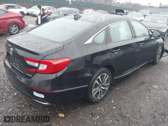 ✅ 2019 Honda Accord EX • VIN: 1HGCV3F41KA015082 • Lot: 43740520. Wystawiony na IAAI z przebiegiem 86 607 mil. Bezpłatny archiwum sprzedaży aukcyjnych z USA i szczegółowy raport historii pojazdu na DreamBid. Zdjęcie 4.