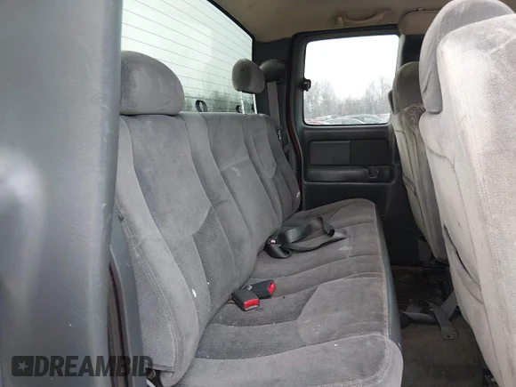 ✅ 2003 GMC Sierra 1500 SLE • VIN: 1GTEK19T53E370757 • Lot: 44631763. Wystawiony na IAAI z przebiegiem 248 000 mil. Bezpłatny archiwum sprzedaży aukcyjnych z USA i szczegółowy raport historii pojazdu na DreamBid. Zdjęcie 8.