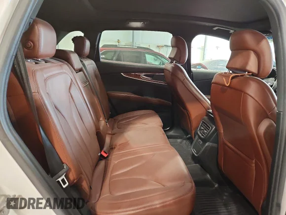 ✅ 2017 Lincoln MKX Reserve • VIN: 2LMPJ8LP8HBL28568 • Lot: 50297456. Wystawiony na Copart z przebiegiem 87 146 mil. Bezpłatny archiwum sprzedaży aukcyjnych z USA i szczegółowy raport historii pojazdu na DreamBid. Zdjęcie 11.