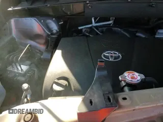 ✅ 2019 Toyota Highlander XLE • VIN: 5TDJZRFH9KS721381 • Lot: 92525845. Listed on Copart with 51,255 mi. Free auction sales archive from the USA and detailed vehicle history report at DreamBid. Image 16.