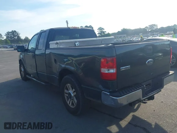 ✅ 2006 Ford F-150 STX • VIN: 1FTRX12W26NB13731 • Lot: 45276763. Wystawiony na IAAI z przebiegiem 215 358 mil. Bezpłatny archiwum sprzedaży aukcyjnych z USA i szczegółowy raport historii pojazdu na DreamBid. Zdjęcie 3.