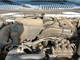 ✅ 2003 Ford Explorer • VIN: 1FMDU65K43ZB00746 • Лот: 41808761. Опубликован ранее на IAAI с пробегом 219 898 миль. Бесплатный доступ к архиву аукционных продаж из США и подробный отчёт об истории автомобиля на DreamBid. Изображение 14.