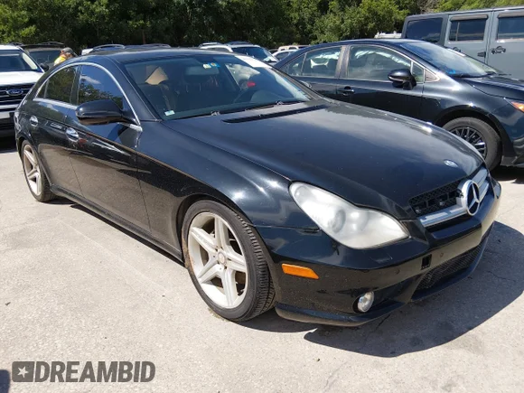 ✅ 2011 Mercedes-Benz CLS 550 • VIN: WDDDJ7CB3BA171736 • Lot: 45375765. Wystawiony na IAAI z przebiegiem 122 133 mil. Bezpłatny archiwum sprzedaży aukcyjnych z USA i szczegółowy raport historii pojazdu na DreamBid. Zdjęcie 1.